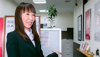 ①店頭買取カウンターまでお持ち下さい
